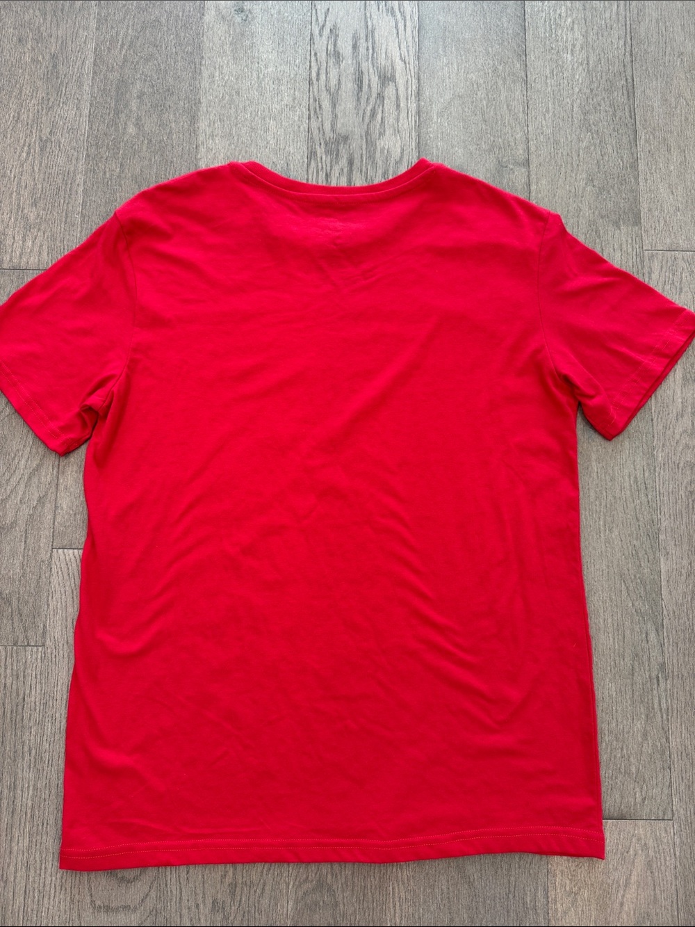 Sriracha Hot Chili Sauce Men’s Red T-Shirt Large Short Sleeve Novelty Funny NWT - Picture 7 of 11